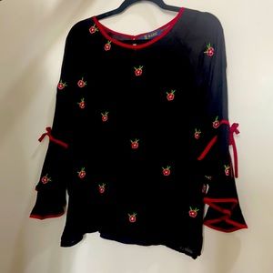 Black top from brand Rare size XL